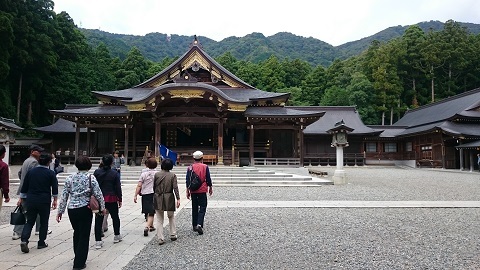弥彦神社３.JPG